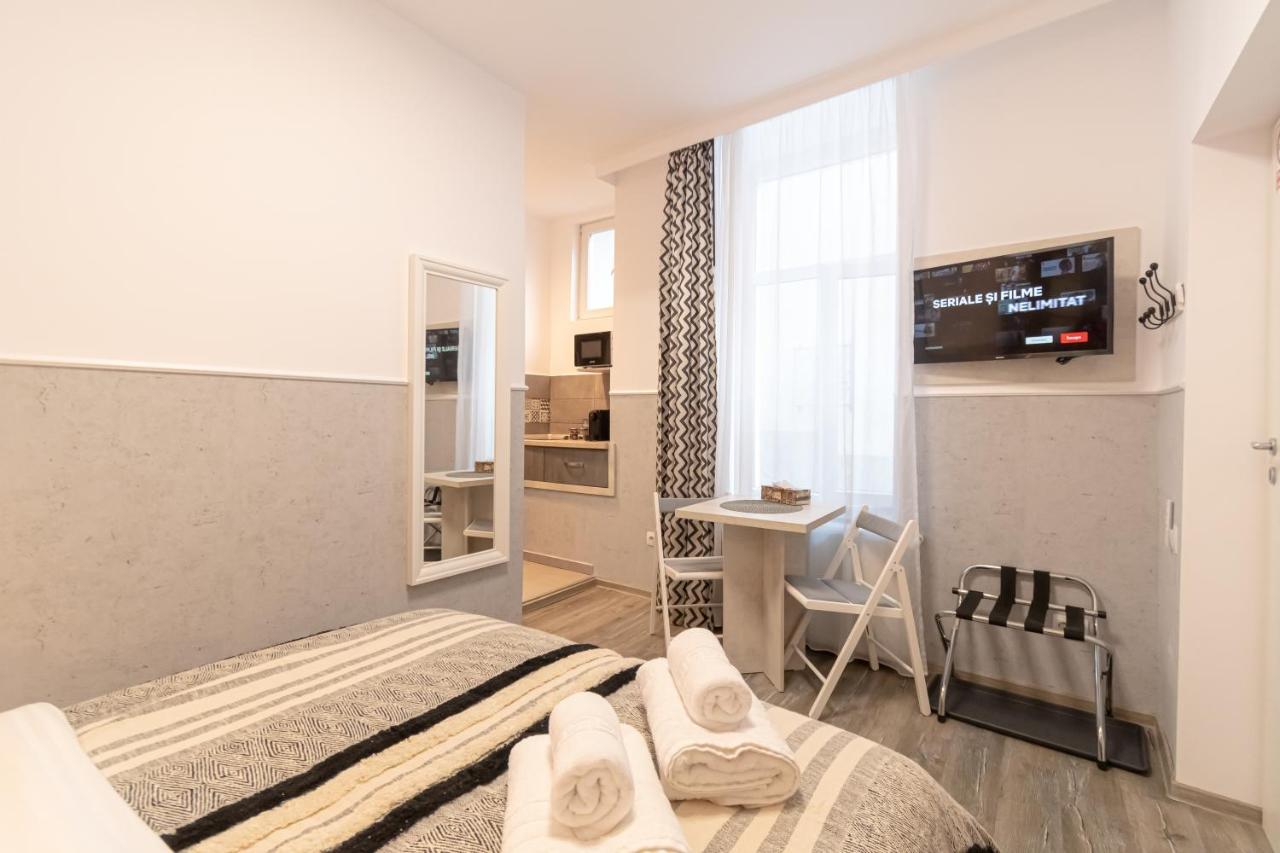Okbrasov - Apartment & Studio In The Heart Of Old Town, Moments Away From The Black Church Exterior foto
